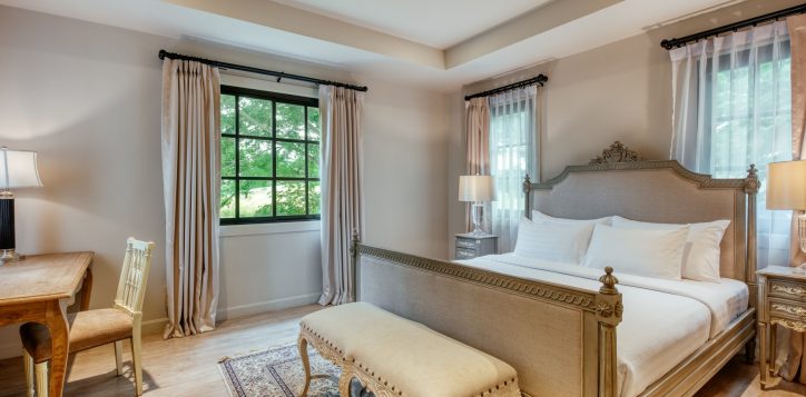 movenpick-khaoyai_5bedroom-pool-villa_secound-bedroom-2-2