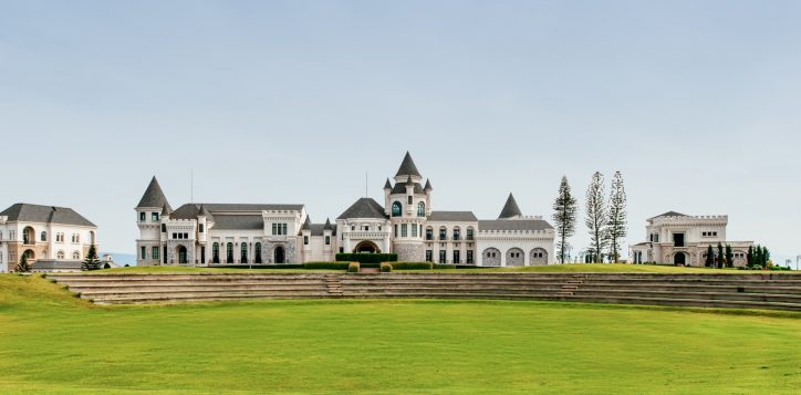 movenpick-khaoyai_main-building1-2-2