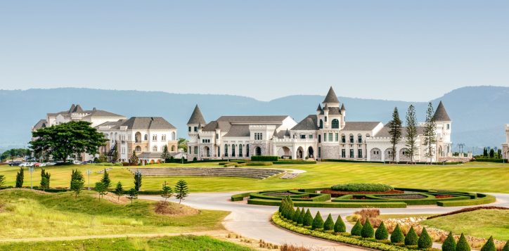 movenpick-khaoyai_main-building2-2-2