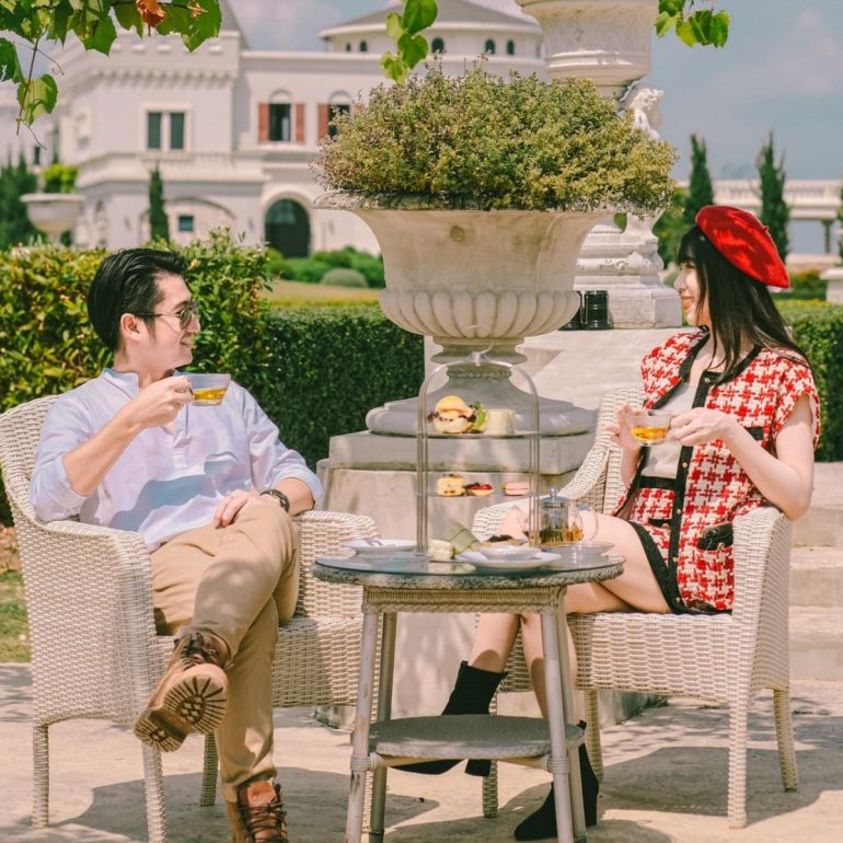 autumn-afternoon-tea