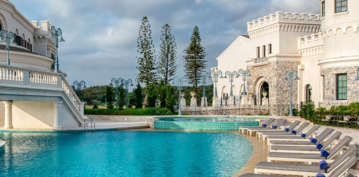 khaoyai-outdoor-swimmingpool